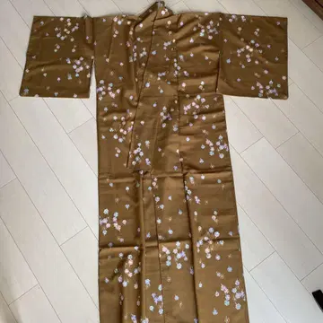브라운 꽃무늬 코몬 기모노