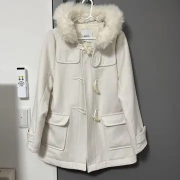다즐린 화이트 더플 코트 퍼 포함
