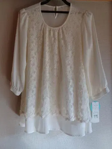 아이보리 레이스 7부 소매 상의 L 사이즈