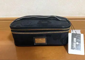 MARY QUANT 블랙 파우치
