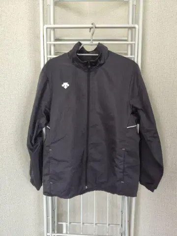 DESCENTE 데상트 블랙 집업 자켓 사이즈 L