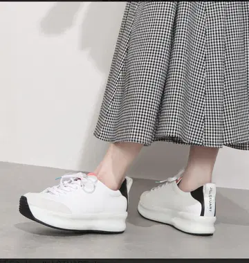 JILL STUART 통굽 스니커즈 화이트 23cm +DIANA 다이애나