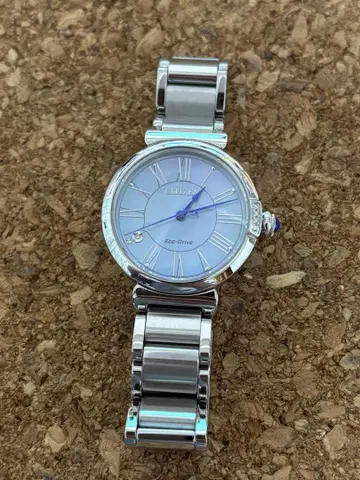 [ 가격 인하 ] 시티즌 솔라 시계 EM1060-87L