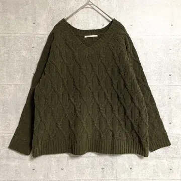 [ URBAN RESEARCH ] 케이블 짜임 니트 ( F ) V넥 카키
