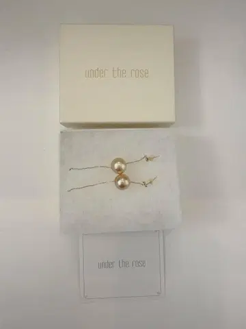 under the rose 골드 펄 귀걸이