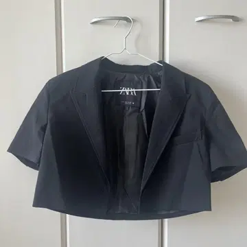 ZARA 블랙 크롭 자켓 반팔