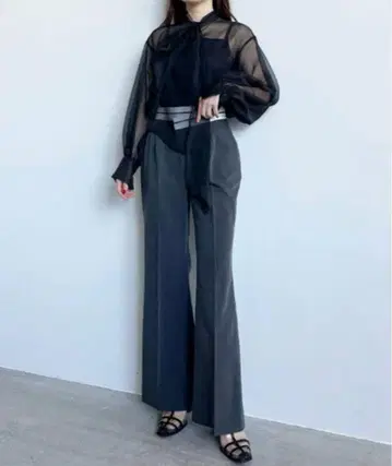 COCODEAL 코코딜 리메이크 허리 플레어 팬츠 사이즈 1 그레이