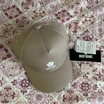 MARY QUANT 로고 자수 캡 모카