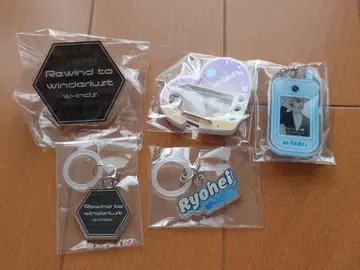 w-inds. Rewind towinderlust 가챠 1