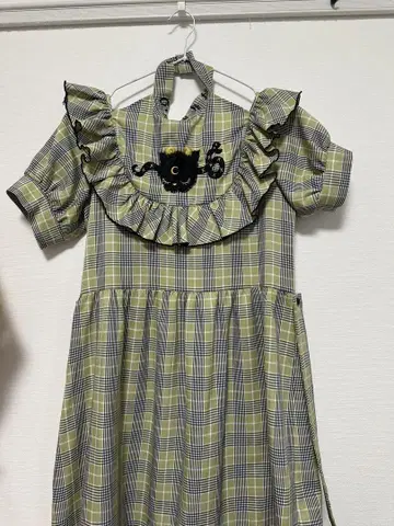 고양이 자수 프릴 장식 무릎 기장 원피스