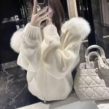 후드 부착 퍼 부착 니트 아우터