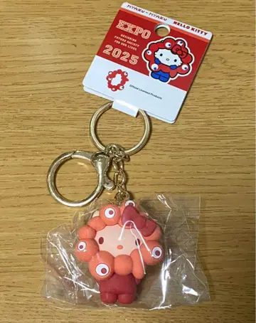 간사이 만박 마이멜로디 키티 최애 컬러 입체 키링  미야쿠미야쿠