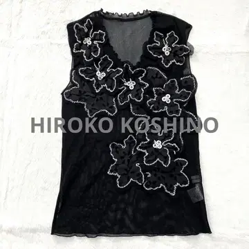 HIROKO KOSHINO 입체 꽃 모티브 시어 탑 38