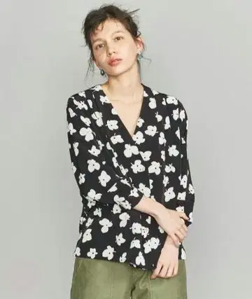 BEAUTY&YOUTH UNITED ARROWS 레트로 플라워 블라우스