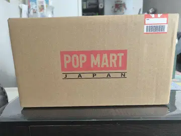 POP MART Big into Energy LOVE