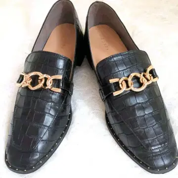 악어 엠보싱 통굽 로퍼 블랙 가죽 비트 로퍼 골드