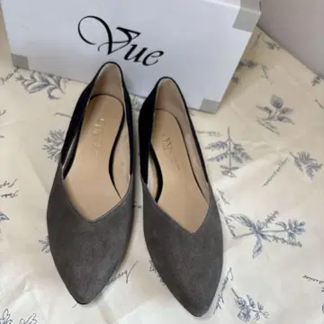 EIZO Vue 로우 펌프스 그레이와 블랙 콤비 23cm NO.1