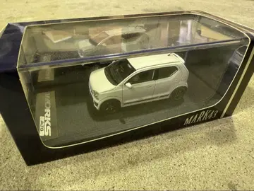 k487 스즈키 1/43 scale 펄 화이트 미니카 피규어