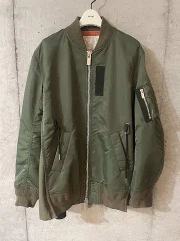 sacai MA-1 자켓