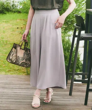 [새상품급 접촉 냉감/이지케어] 리락미스트 턱 와이드 팬츠