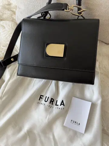 FURLA 블랙 핸드백
