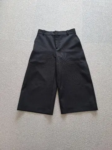 ZARA 자라 가우초 크롭 팬츠 블랙 S ~ M
