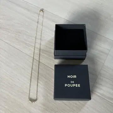 NOIR DE POUPEE 느와르 드 푸페 목걸이 문스톤