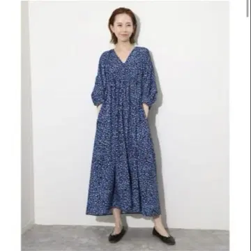 24SS SLOBE IENA 스몰 리프 V 돌먼 원피스