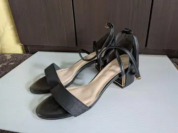 Launa lea 스트랩 샌들 블랙 LL 사이즈