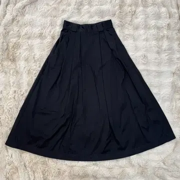 새상품급 럭스루프트 lelill 블랙 플레어 스커트 치노 36 S 사이즈