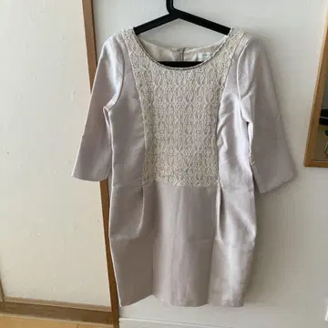 pleinde vie 레이스 디테일 무릎 기장 원피스