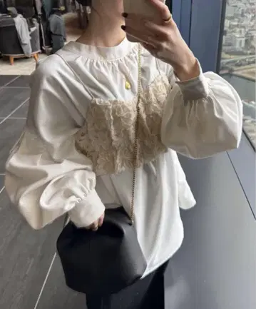 새상품급 hinari 히나리 플라워컷 자카드 뷔스티에 아이보리