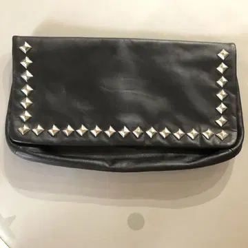 ROSE BUD 스터드 가죽 클러치백