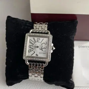 Pierre Cardin 손목시계
