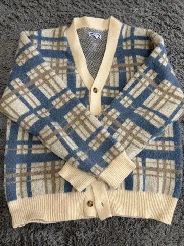 SPOC STORE 체크 무늬 가디건 M 사이즈