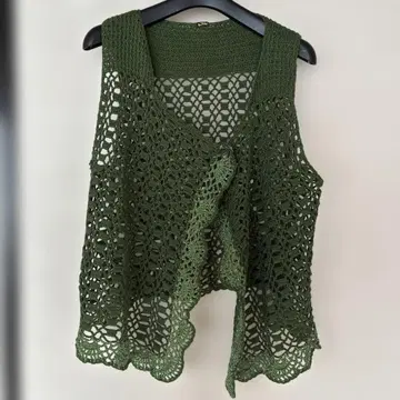 손뜨개질 하나뿐인 새상품급 올리브 그린 레이스 슬리브리스 가디건