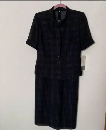 블랙 계열 체크 무늬 수트 C83
