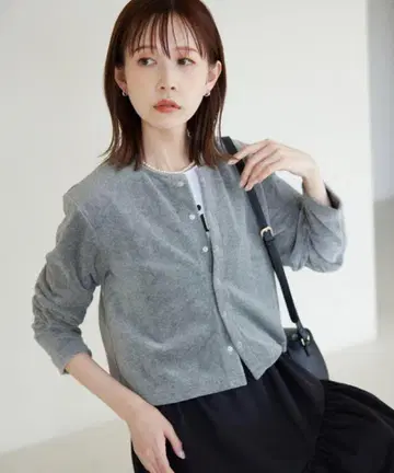 미사용 새상품 로페피크닉 파일 크롭 가디건
