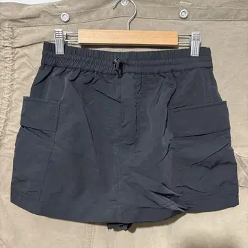 ZARA 나일론 카고 숏팬츠