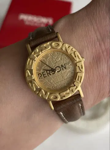 PERSON'S WATCH 손목시계