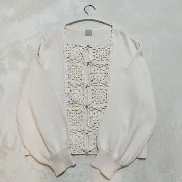 츠하루 바이 사만사 모스모스 TSUHARU 코바늘 모티브 가디건 아이보리