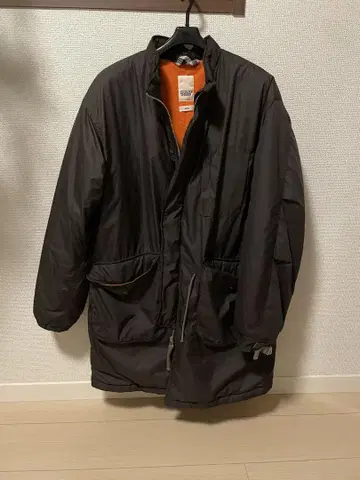 YSTRDYS TMRRW PADDED PACIFISM COAT 블랙