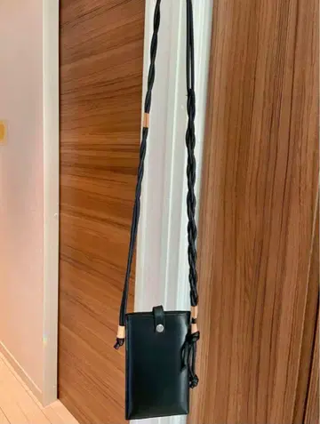 유나이티드 도쿄 카우 가죽 스마트폰 숄더 사코슈 미니백
