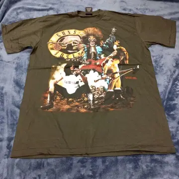 건즈 앤 로지스 XL 사이즈 티셔츠