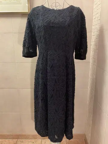 gabardine K.T 개버딘KT 다크 네이비 원피스 꽃무늬 리프