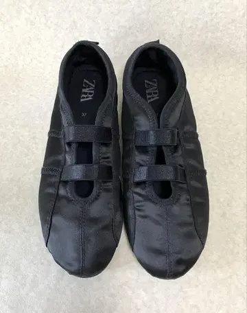 ZARA 새틴 플랫슈즈 23.5