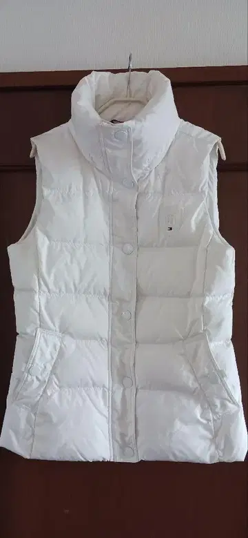 TOMMY HILFIGER 다운 베스트 M-L 사이즈 새상품급