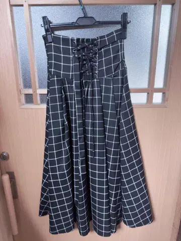 dazzlin 체크 무늬 롱 스커트