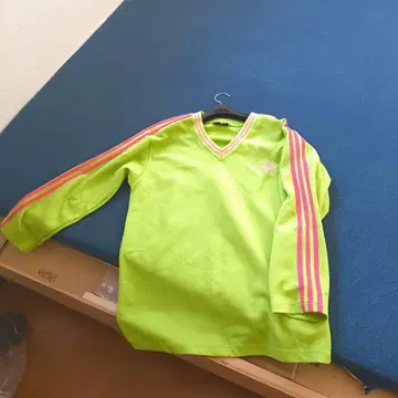 adidas 형광 그린 긴팔 T셔츠