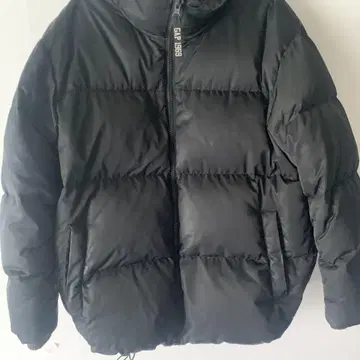 GAP 블랙 다운
